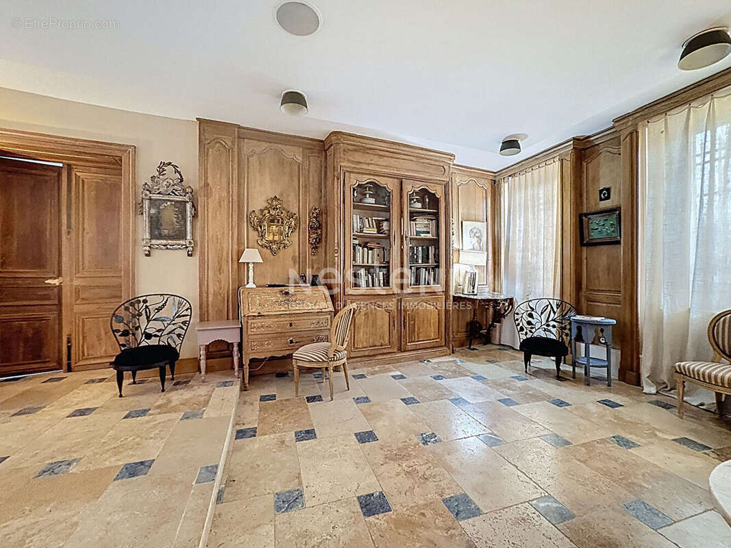 Appartement à LAMORLAYE