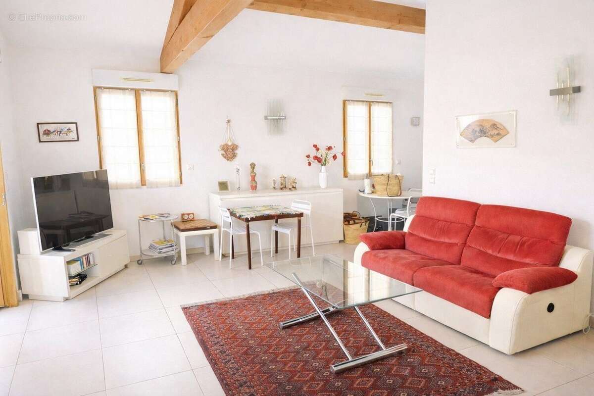 Appartement 82 m² à Cavalaire-Sur-Mer  - photo 2