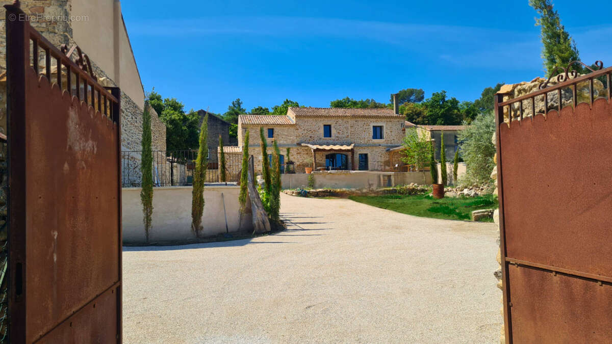 Maison à UZES