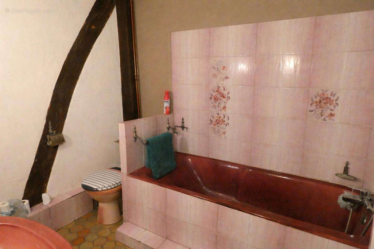 Appartement à IVRY-LA-BATAILLE