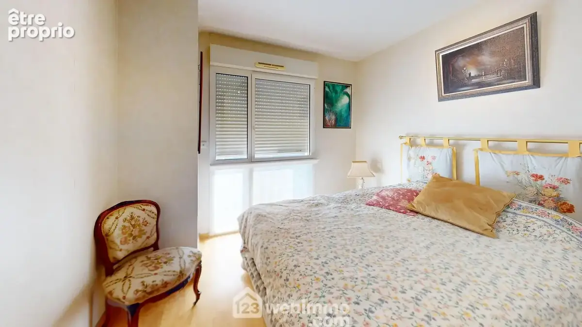 Chambre du rez-de-chaussée.