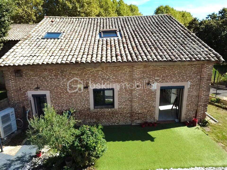 Maison à LAPEYROUSE-FOSSAT