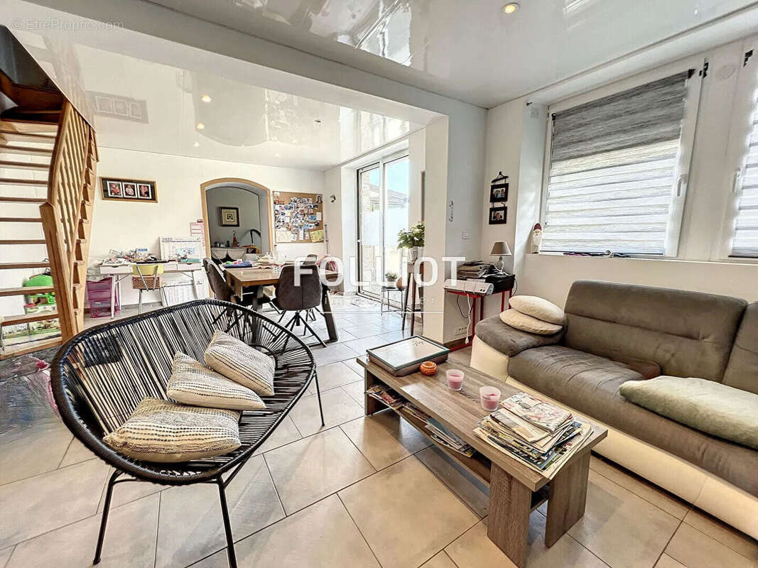 Maison à SAINT-SAUVEUR-LENDELIN