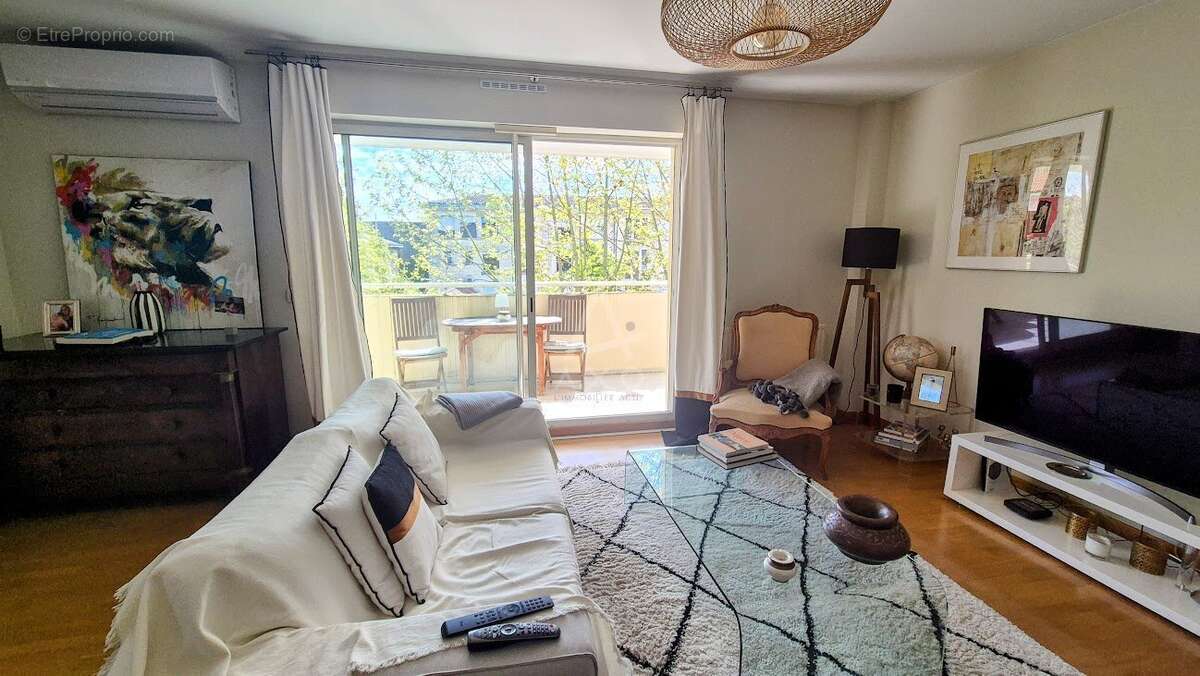 Bordeaux SAINT SEURIN Bel Appartement de standing vue sur jardins 3 chambres - photo 11