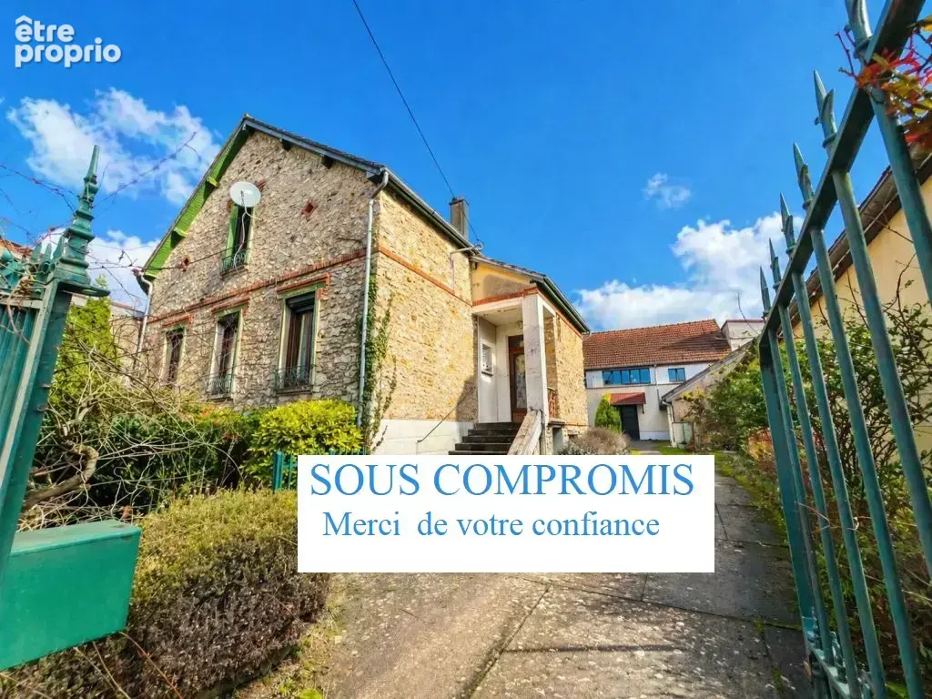 Maison à VINNEUF