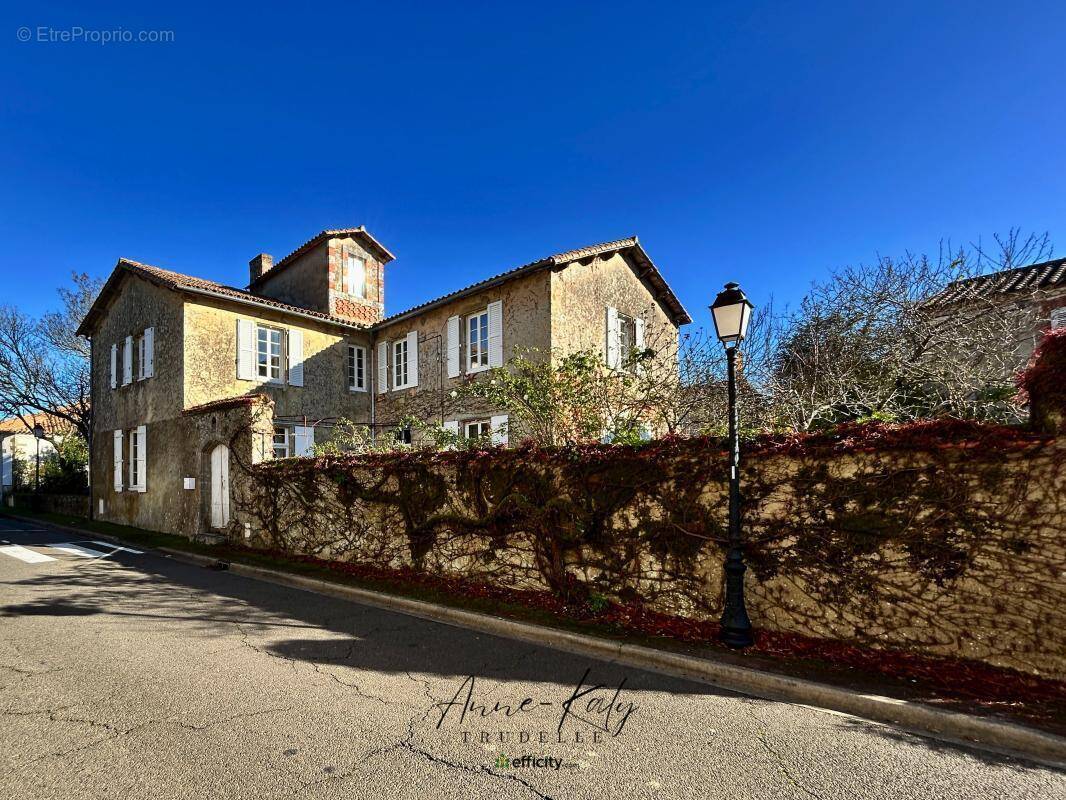 Maison à TALMONT-SAINT-HILAIRE