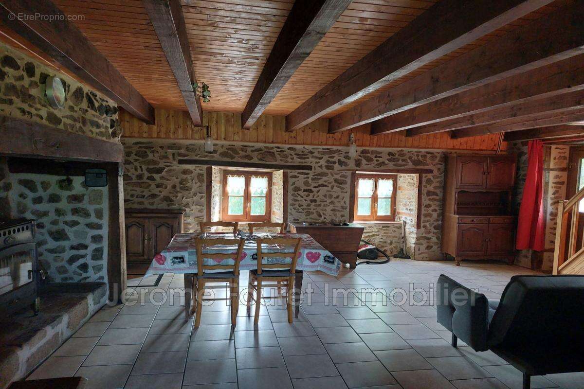 Maison à COURTEIX