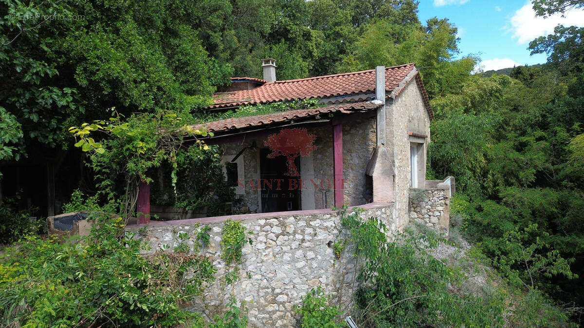 Maison à SAINT-JEAN-DE-FOS