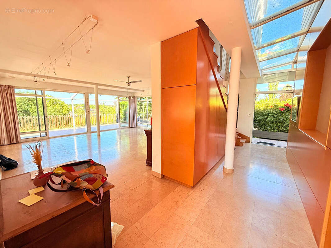Maison 282 m² à Montmorillon  - photo 5