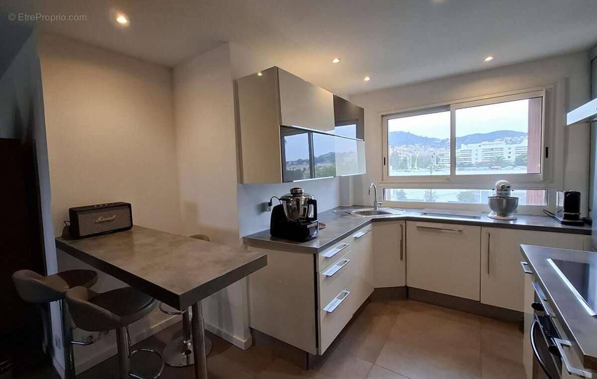 Hyères Olbius Riquier Appartement 58 m² traversant et lumineux - photo 4