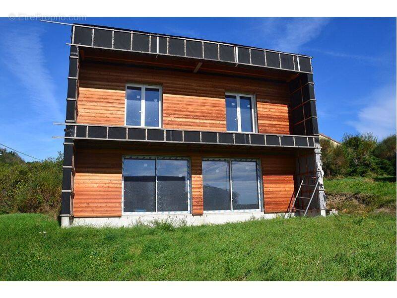 Maison à PUY-SAINT-MARTIN