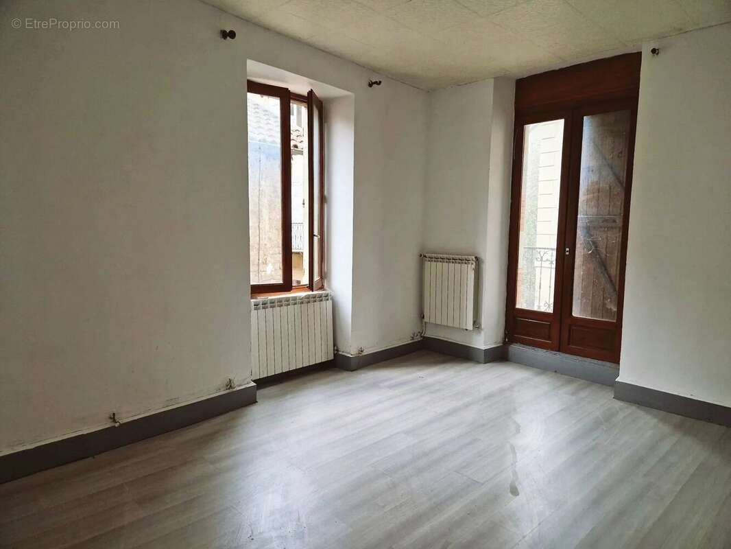 Maison de ville avec un énorme potentiel - photo 6