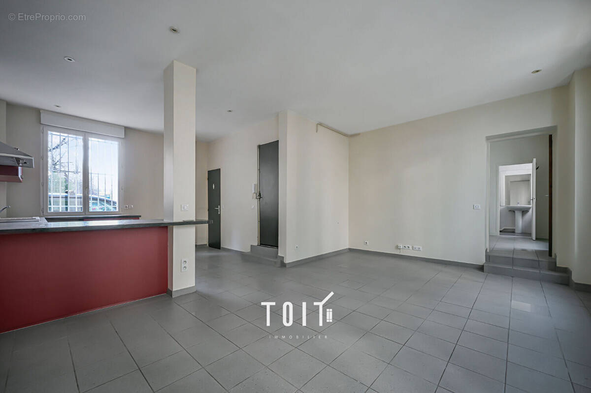 Appartement à PARIS-14E