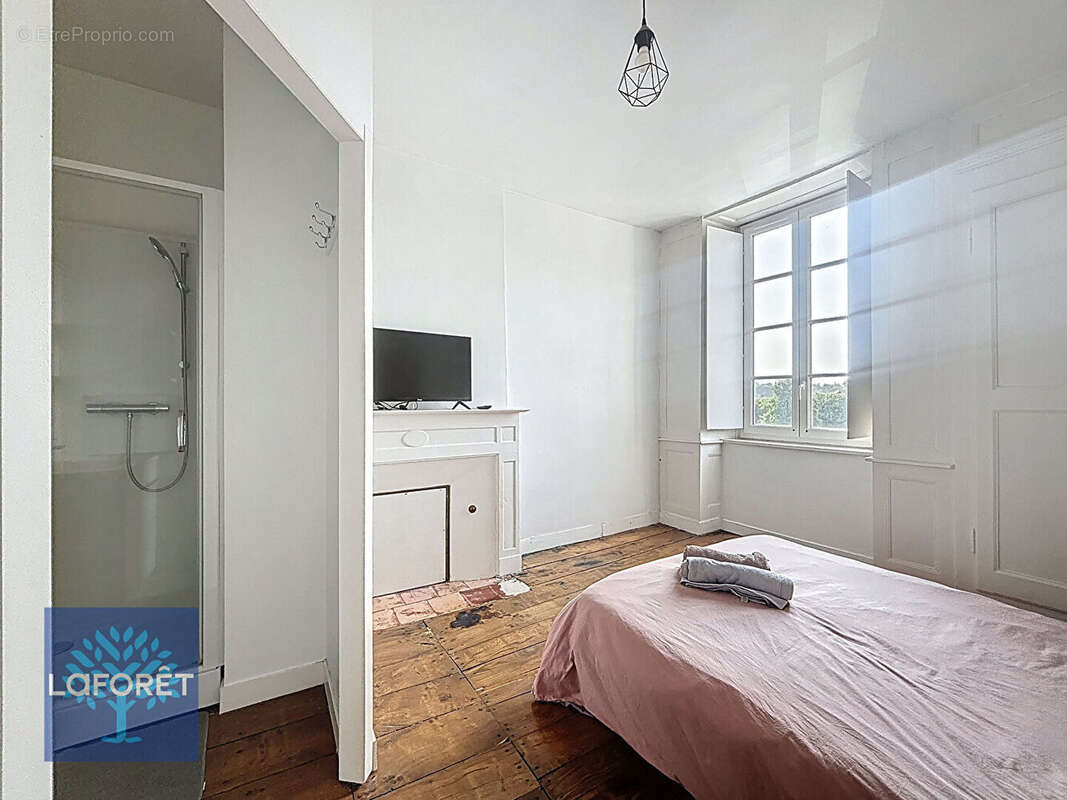 Appartement Fougeres HAUTE VILLE 7 pièce(s) 132 m2 - photo 6