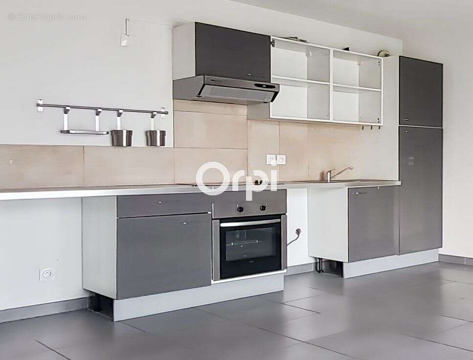 Appartement à MARSEILLE-5E