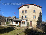Appartement à SAINT-LUPICIN