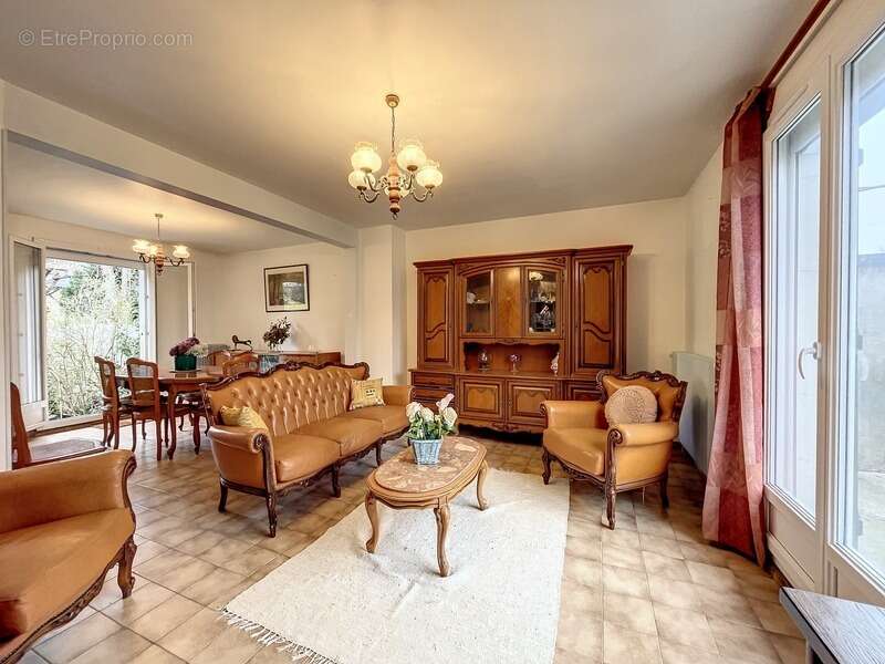 Quartier pavillionnaire - maison familiale de 4 chambres - photo 11