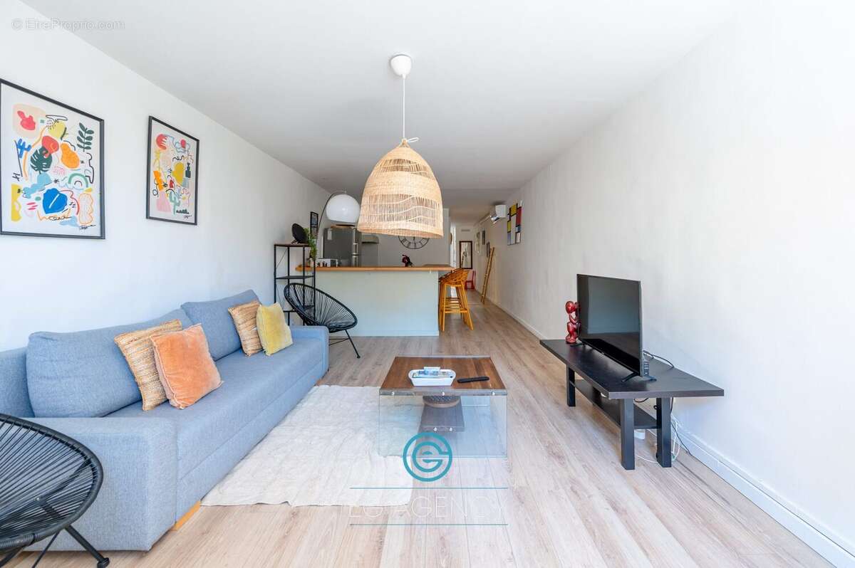 Appartement à MARSEILLE-6E