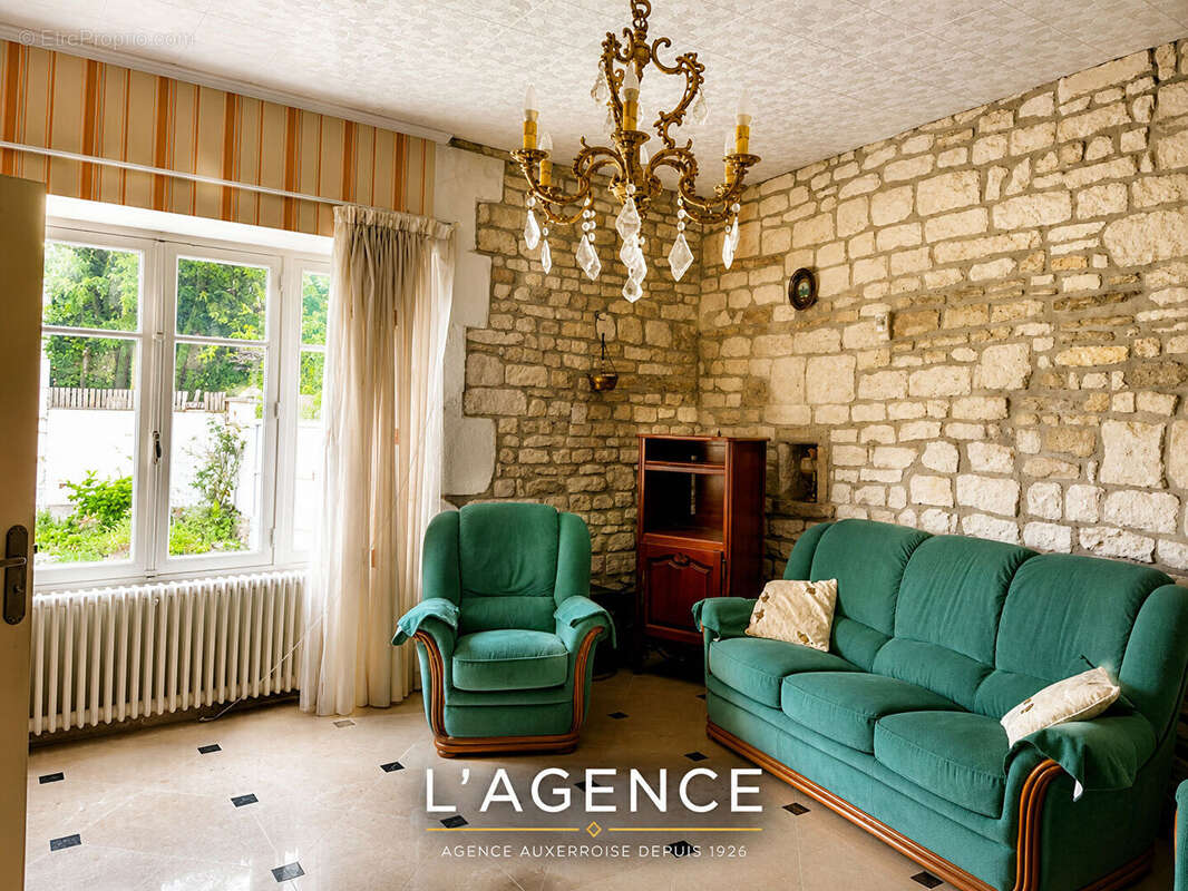Maison proche Chablis 4 pièces avec grandes dépendances - photo 5