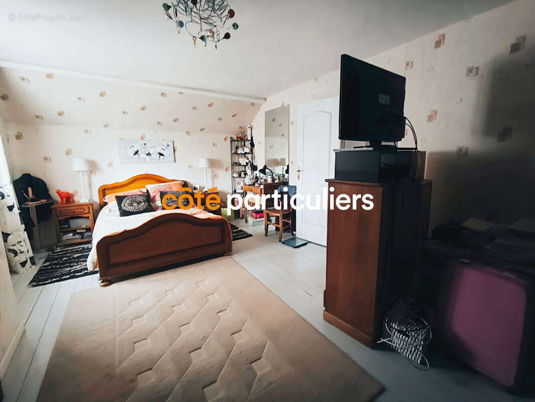 Maison à MERY-CORBON