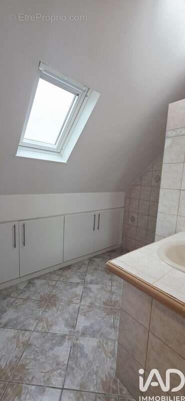 Photo 3 - Maison à ROMILLY-SUR-SEINE