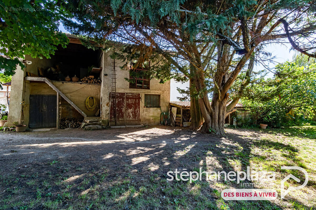 Maison à SAINT-MAURICE-DE-GOURDANS