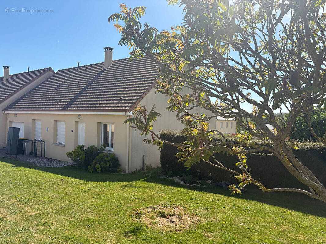 Maison à BANNEVILLE-SUR-AJON