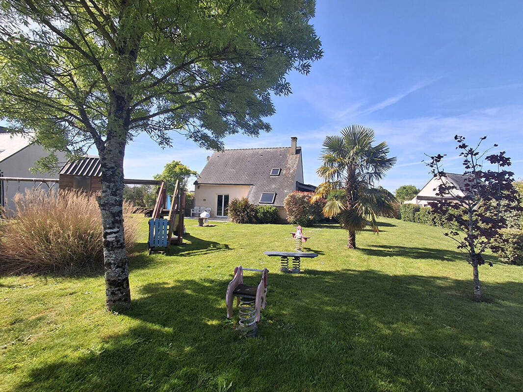 Maison à LE COURS