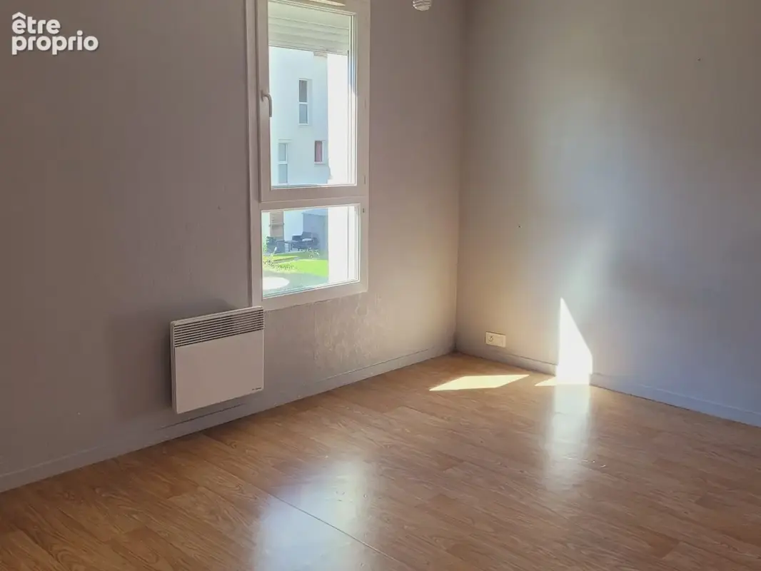 Achetez un appartement F3 en duplex avec 2 chambres à Val de Reuil