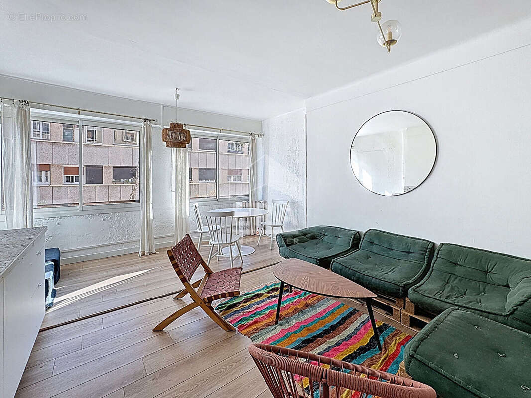 Appartement à MARSEILLE-2E