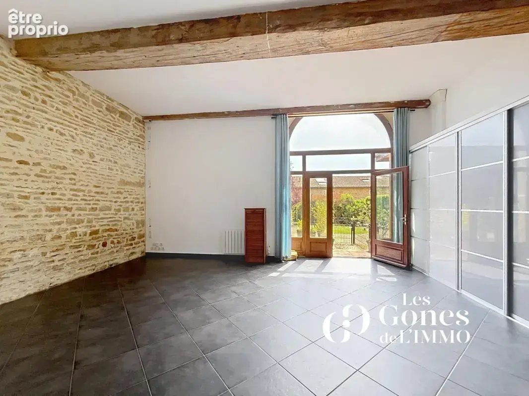 Appartement T4 de 100 M2 en pierre dorée avec terrasse et 2 - photo 5