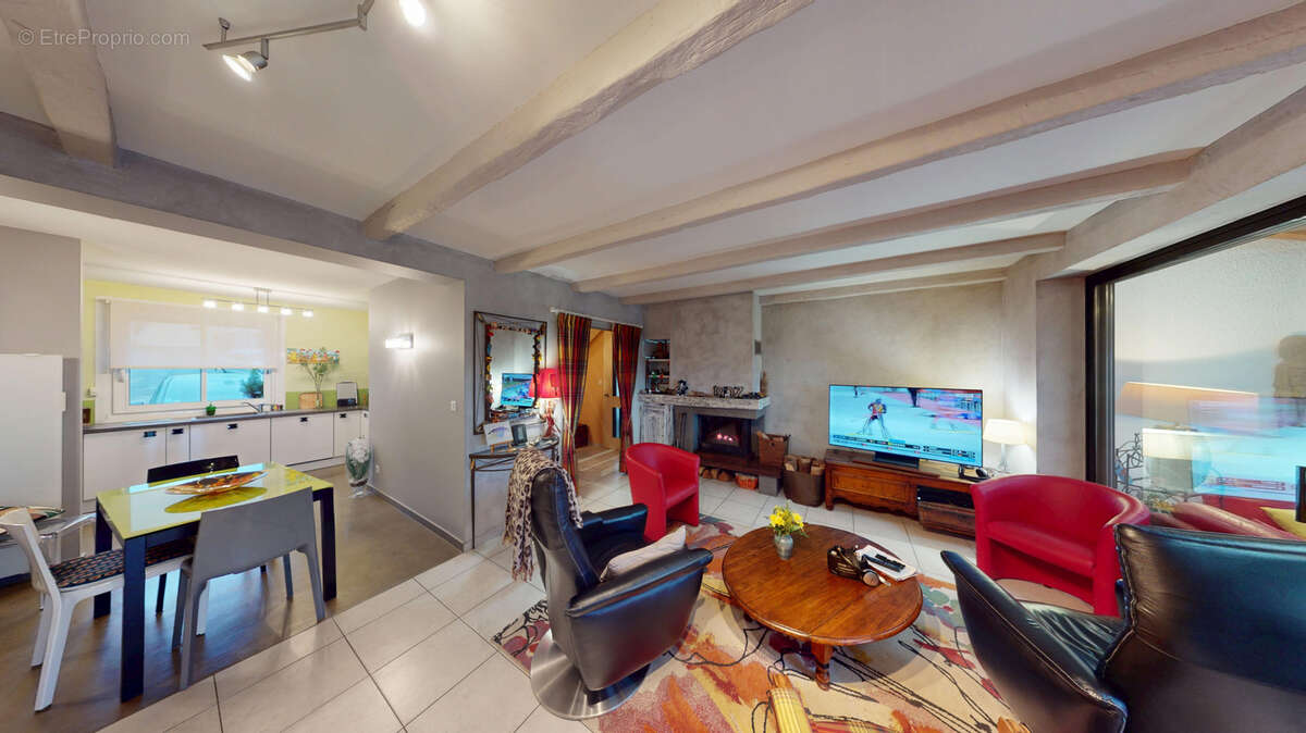 Maison à ONET-LE-CHATEAU