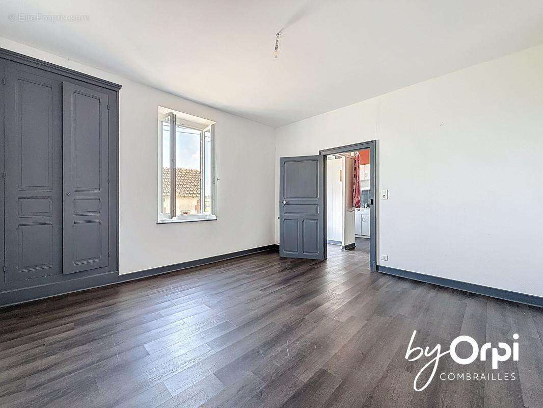 Maison à ARS-LES-FAVETS