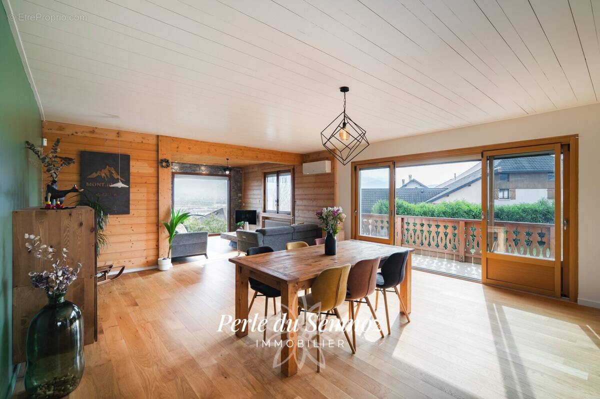 Maison à POISY