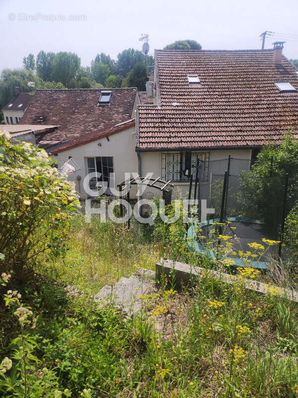 Maison à LONGUEVILLE