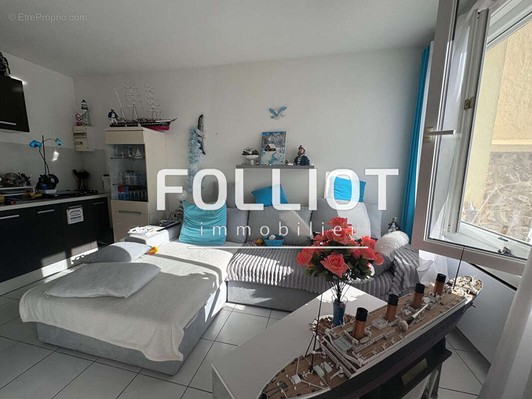A VENDRE - Pirou Bourg - Ensemble de deux maisons et terrain constructible - photo 12