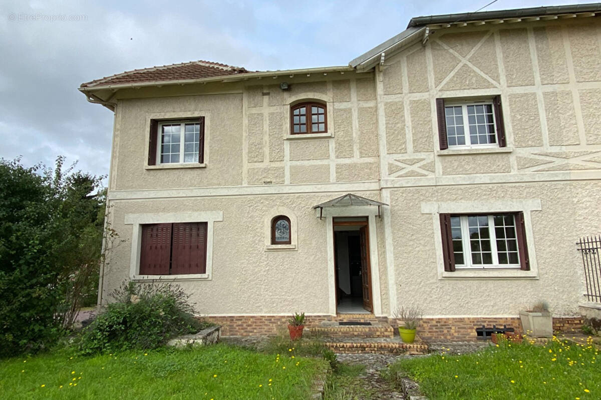 Maison à LE MESNIL-EN-THELLE