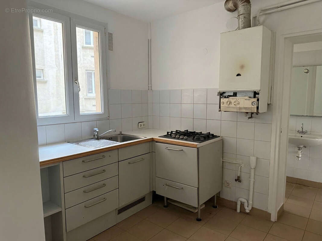 Appartement à PARIS-10E