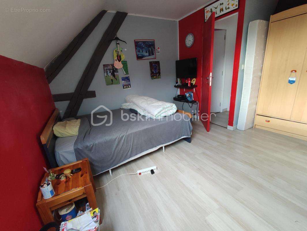  Belle maison familiale aux volumes généreux – Un cadre de vie idéal !A Neuvy-Sautour - photo 9