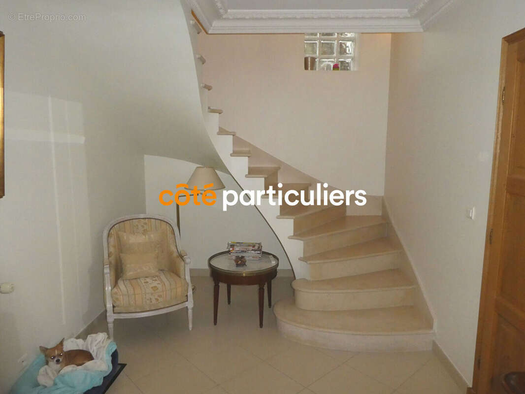 Maison à VILLENEUVE-LE-ROI