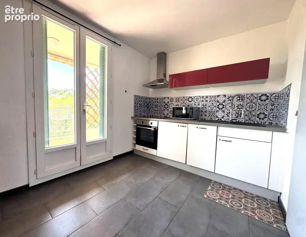 Appartement T3 avec Terrasse et cave - photo 4