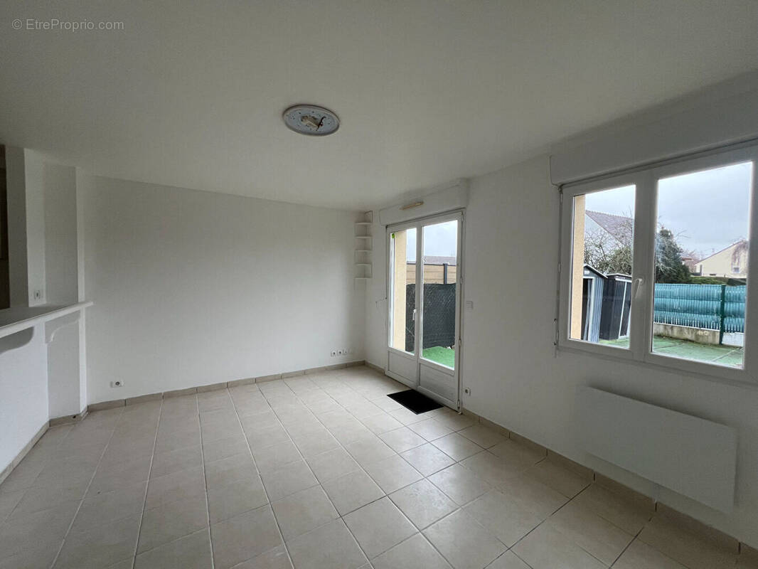 Appartement à LE PERRAY-EN-YVELINES