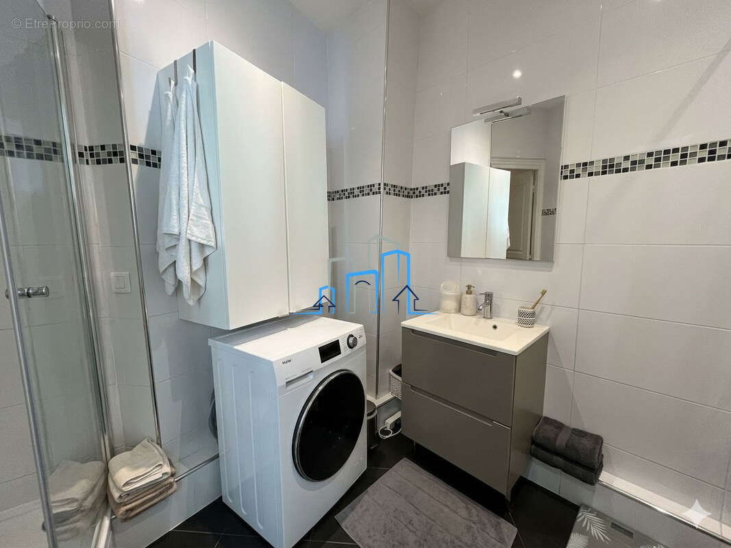 Appartement à PARIS-10E