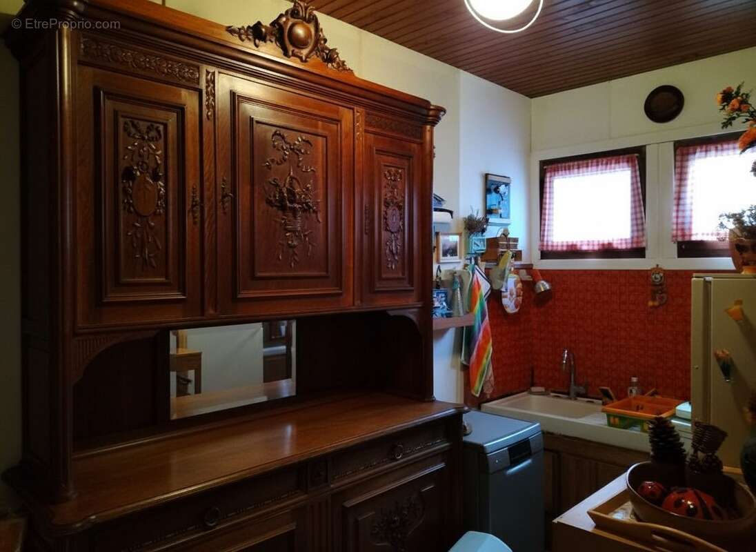 Maison à BESSE-ET-SAINT-ANASTAISE