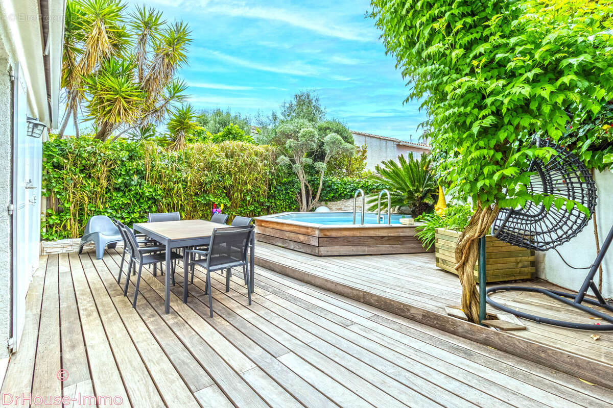 Maison 104 m² à Cogolin  - photo 2
