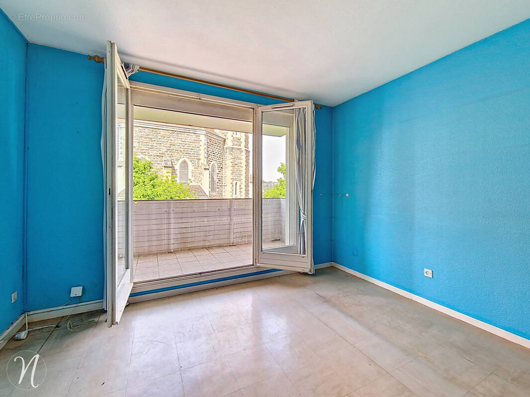 Appartement à SEREZIN-DU-RHONE