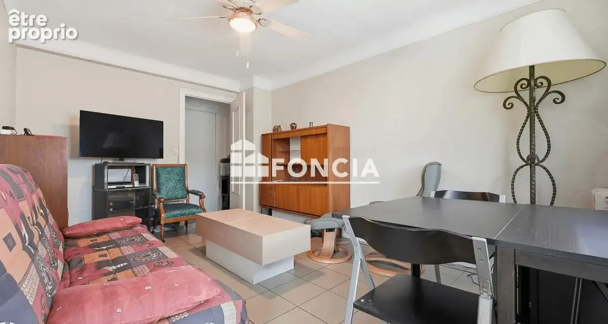 Nice Saint Augustin : F3 de 55m2 avec loggia et cave et parking collectif - photo 8