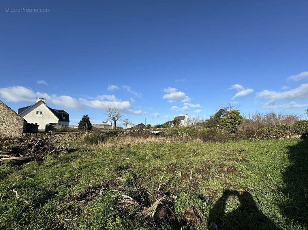 Terrain à PLOUHINEC