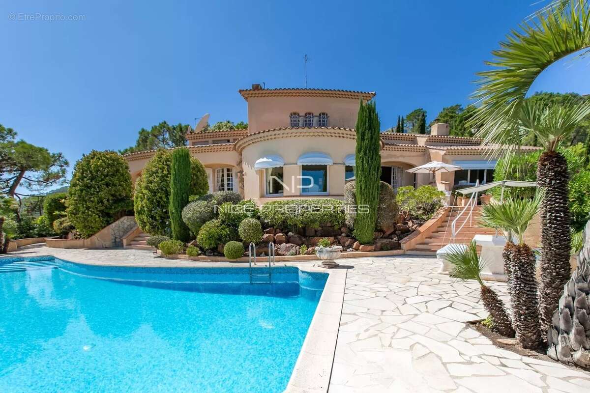 Maison à SAINT-RAPHAEL