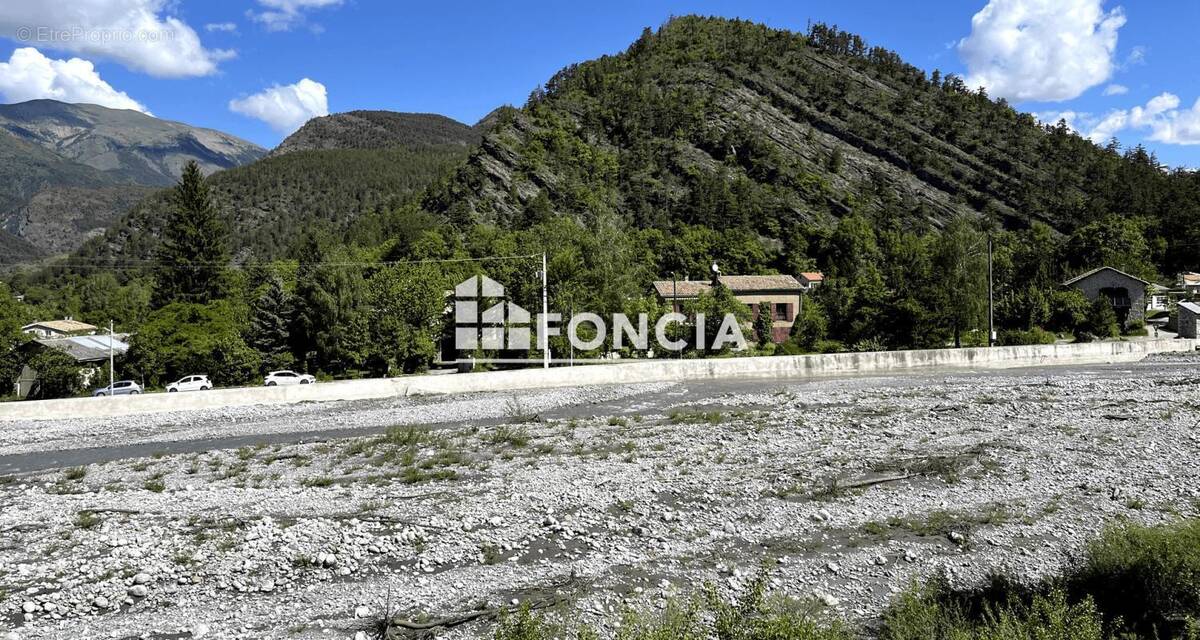 Appartement à LA JAVIE